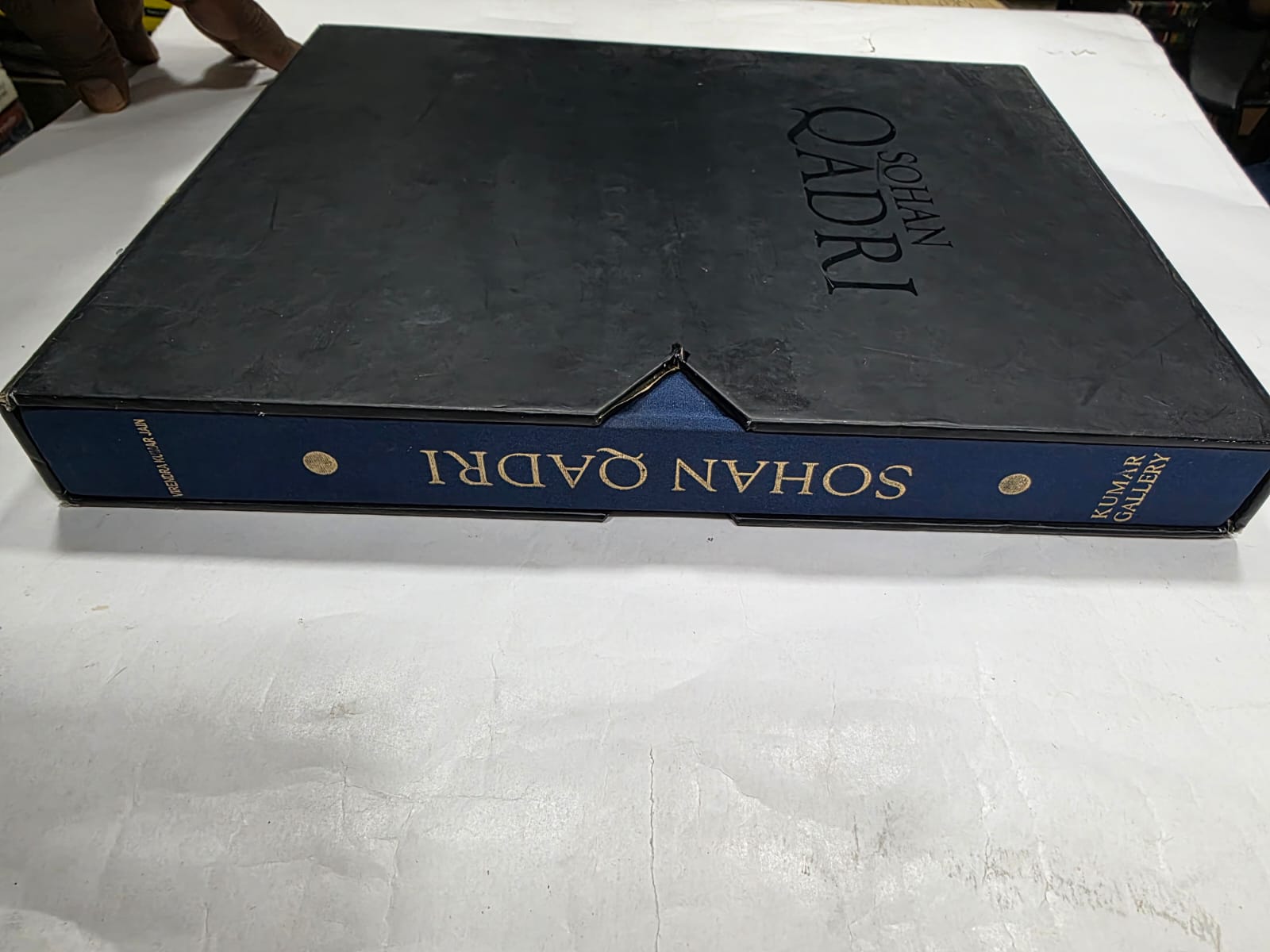 CONDITION USED GOOD, SOHAN QADRI , PAINTINGS 1961 - 2010 , VIRENDRA KUMAR JAIN, HARDCOVER , 2011 - Image 2